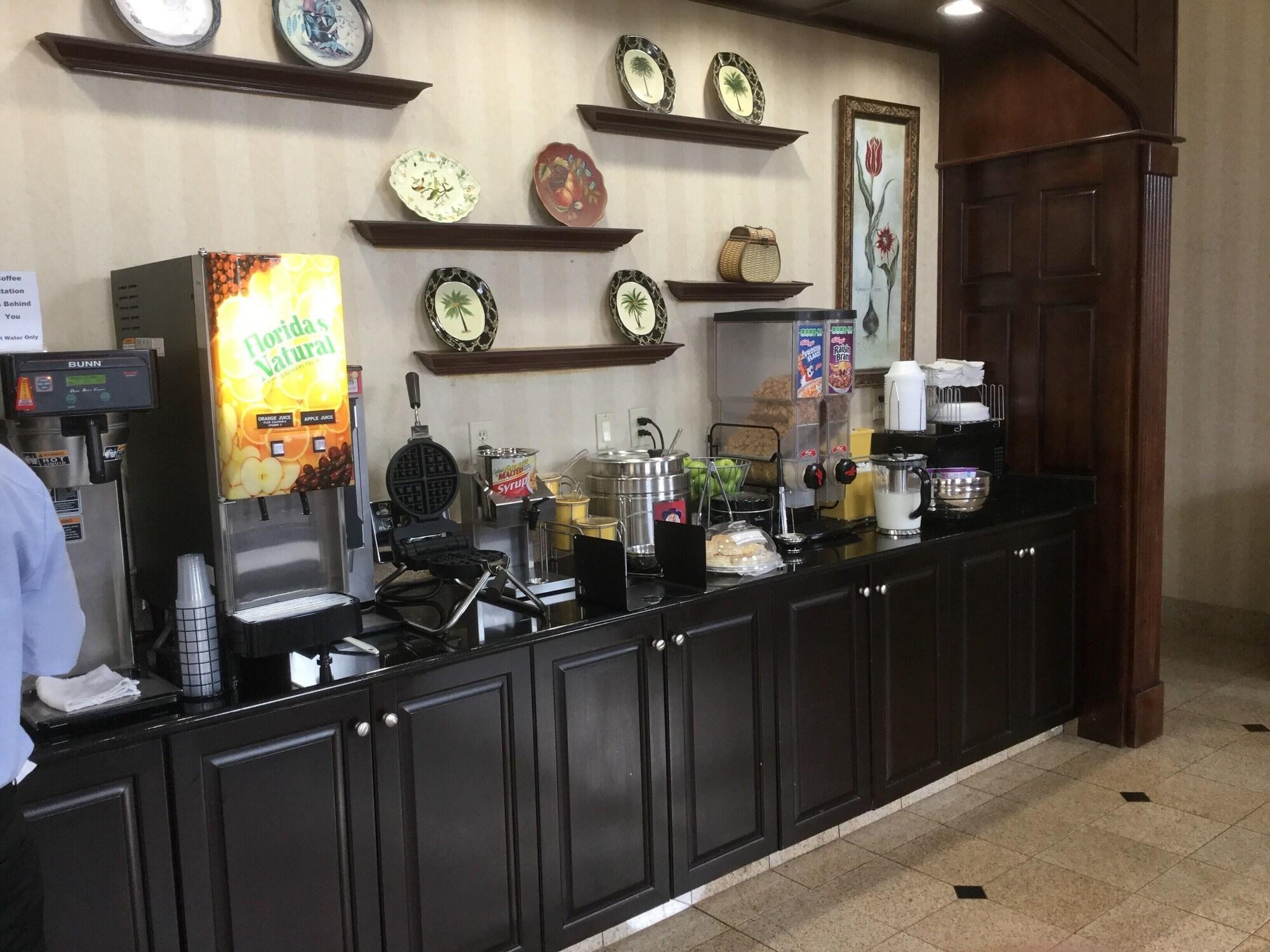 哥伦比亚机场戴斯套房酒店 西哥伦比亚 外观 照片